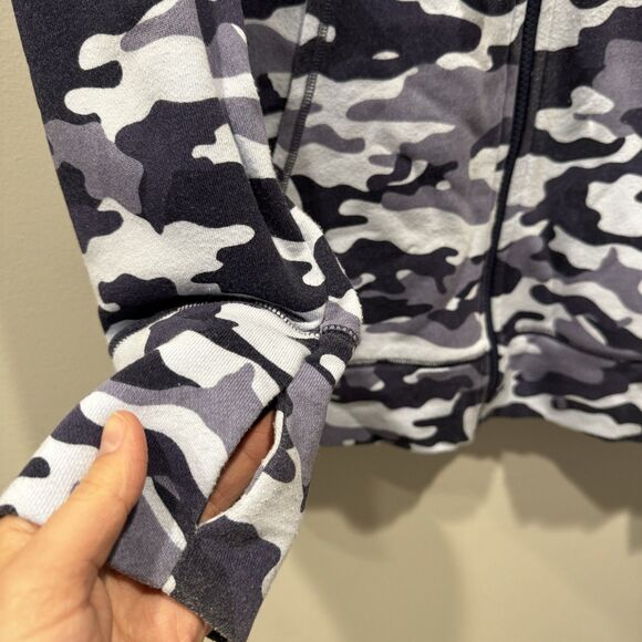 Fabletics Jacket Leah Oversized Camo Hoodie Cinch Waist Blue Women sz XXL - Picture 6 of 9